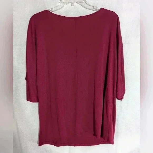 Gloria Vanderbilt Maroon Studded top Sz M - Picture 2 of 5